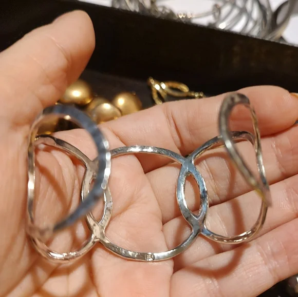 Bracelet Lot: BR, Chico's, Sarah Coventry ++ - Picture 5 of 10